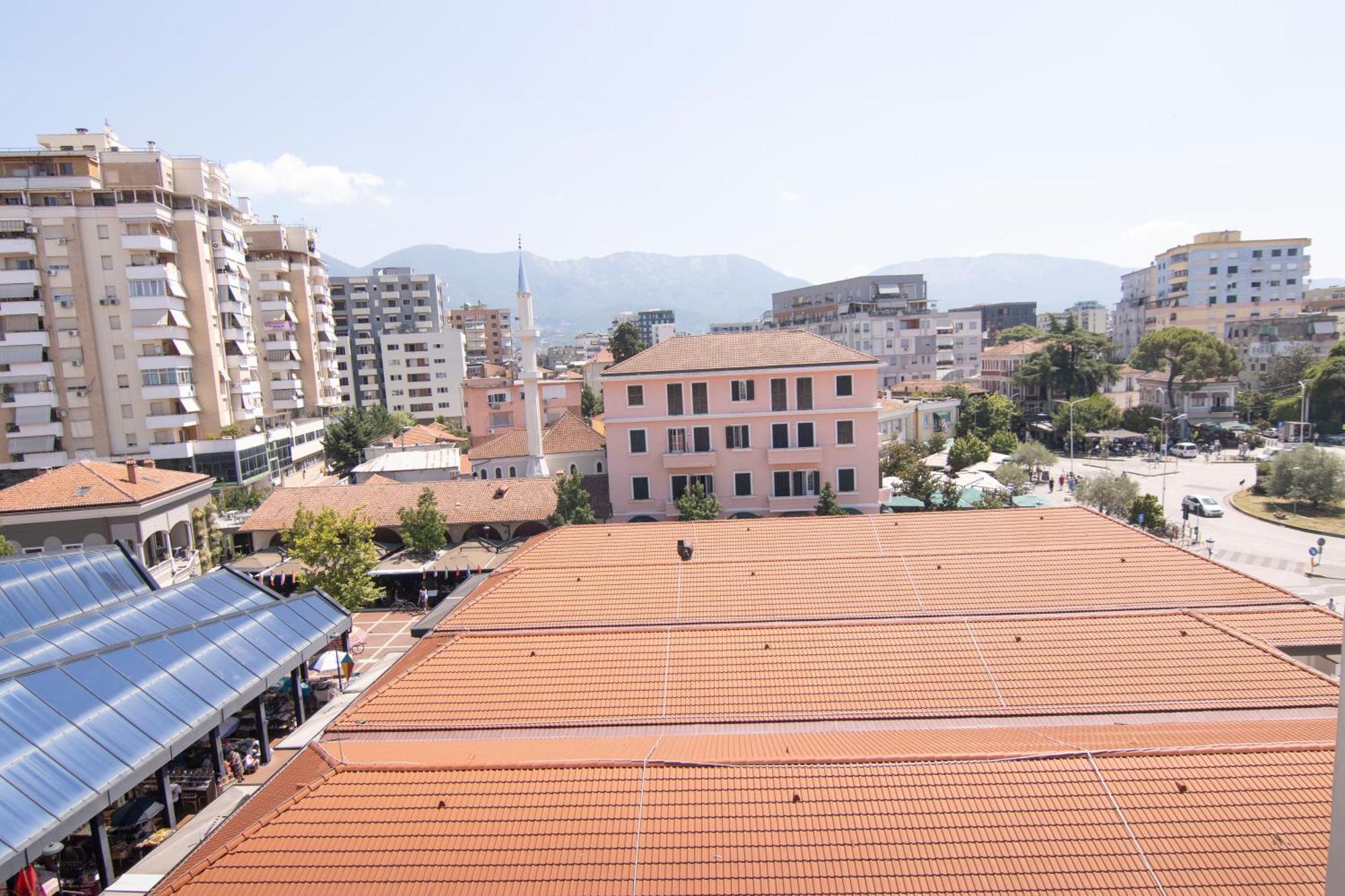 Tirana Central Apartment Екстериор снимка