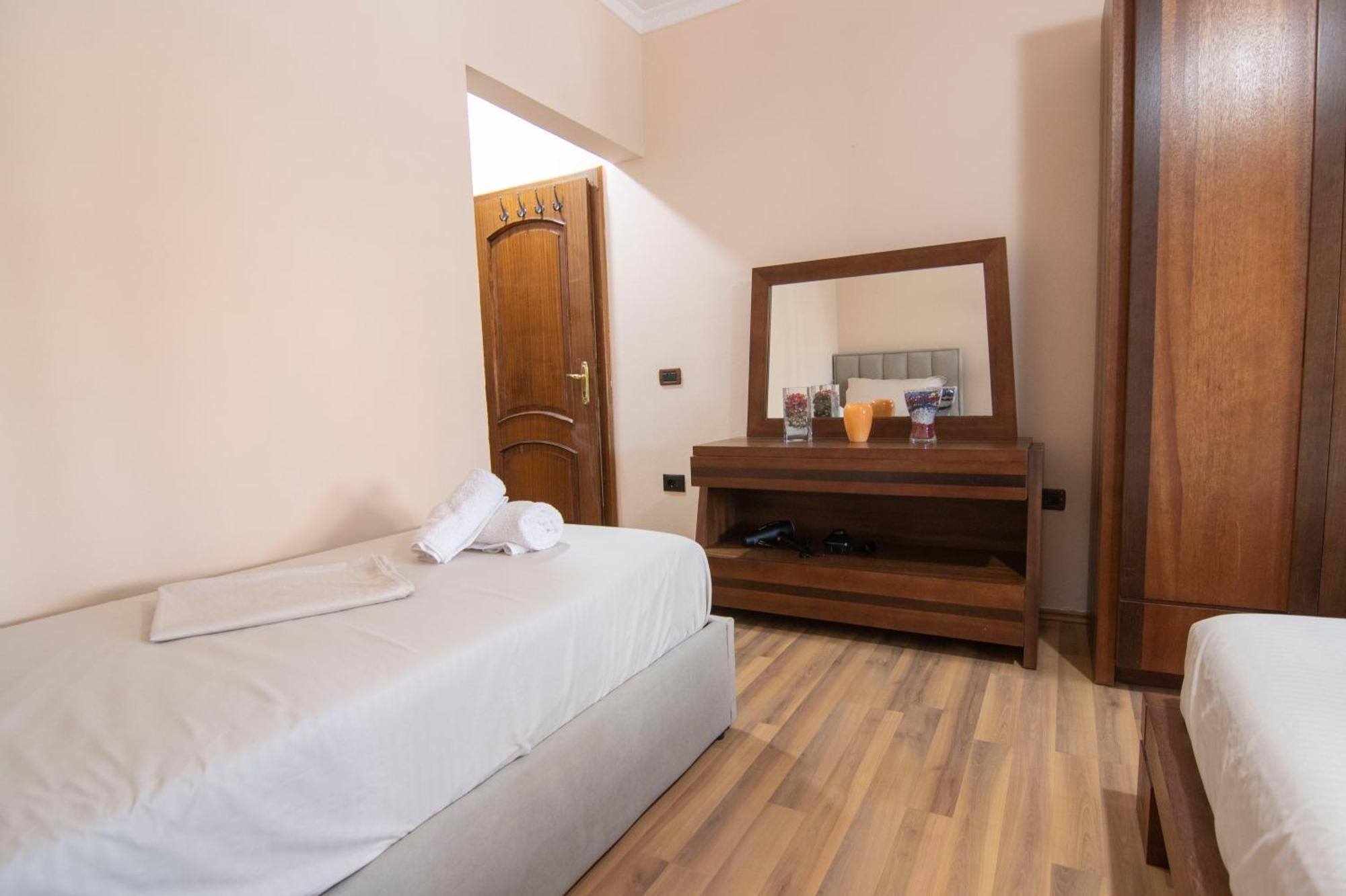 Tirana Central Apartment Екстериор снимка
